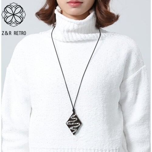 Vintage Geometric Long Chains Wooden Necklace 2021 Fashion Statement Suspension Pendant Costume Jewelry for Women Unusual Things