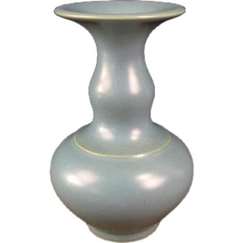 China Old Porcelain Blue Glazed Vase