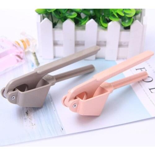 1PC Garlic Presses Aluminium Alloy Garlic Presses Squeeze Tool Fruit Vegetable Tools Cooking Kitchen Accessories Random LF 264