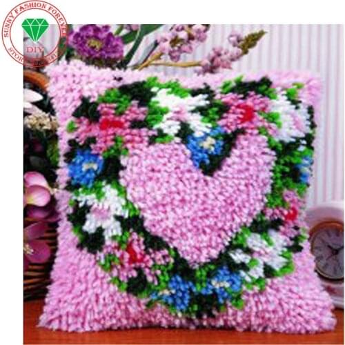 Flower Heart Pillows Hook Rug Kit DIY Unfinished Crocheting Yarn Mat Latch Hook Rug Kit Floor Mat Santa Claus Picture Carpet Set