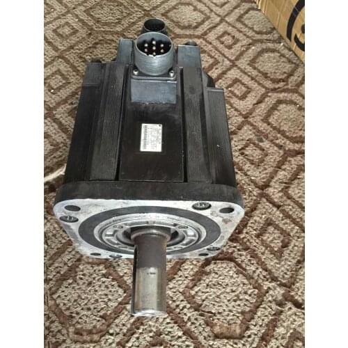 MSM152Q1C SERVO MOTOR , used in good condition . 80% appearance new , good working , free shipping