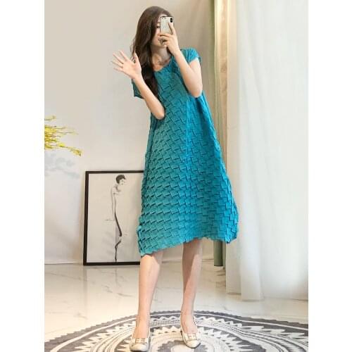 Pleated Dress for women in spring and summer P2021027