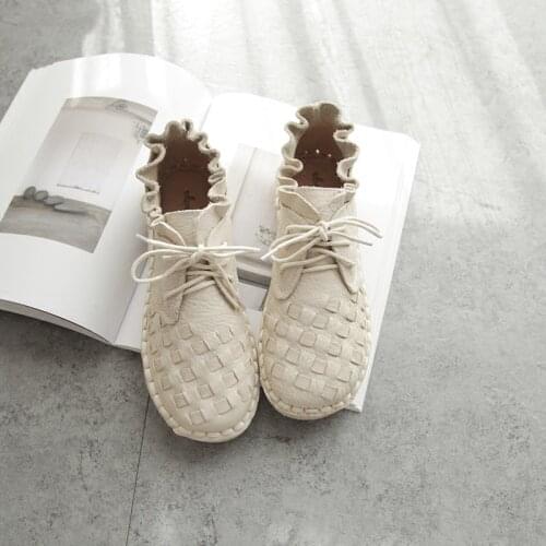 Harajuku literary white shoes 2019 handmade lace single shoes retro Sen soft sister weaving round head flat womens shoes