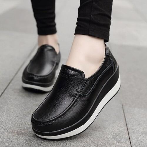 2020Spring Womens leather shoes Platform Shoes Casual Shoes Breathable Wedge Sneakers white Black Trainers Knitting Shoes Large