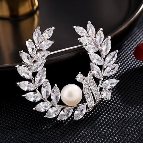 Clothing Accessories Corsage Brooch High-grade Pin Micro-inlaid Freshwater Pearl Ladies Jewelry Leaf Brooch