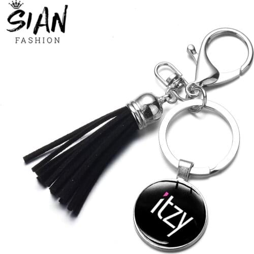 SIAN New Listing ITZY KPOP Keychain Korea Girls Group Poster Metal Tassel Key Ring Handmade Glass Pendant Trendy Handbag Charms