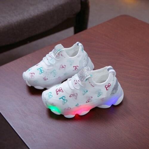 2021 Childrens LED Glowing Shoes Boys and Girls Summer New Sneakers Kids Fashion Shiny Shoes
