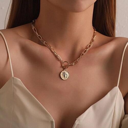 2021 Vintage New Gold Color Choker Necklace For Women Fashion Pearl Coin Chain Pendant Necklace Female Trendy Jewelry Party Gift