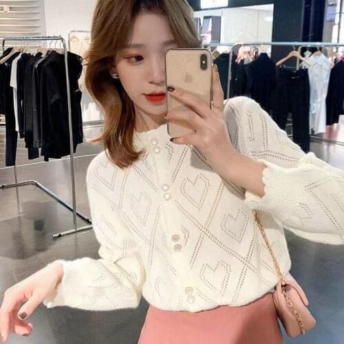 Hollow knitted sweater womens cardigan jacket short style 2021 spring and autumn new fashion all-match long-sleeved cardigan
