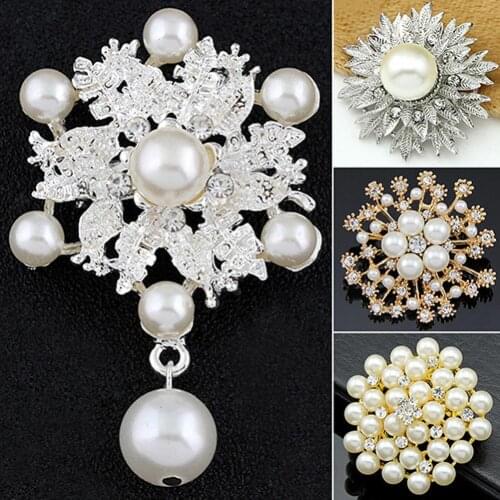 Fashion Charming Alloy Flower Faux Pearls Brooch For Women Scarf Clip Sweater Broches Coat Dress Pin Wedding Jewelry Gifts