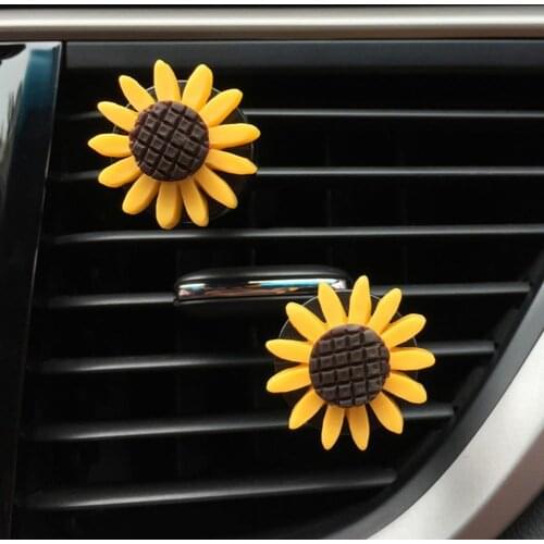 2Pcs Air Outlet Fresheners 3cm Lovely Sunflower Compact Resin Car Perfume Clips for Car Interior Decoration Auto parts
