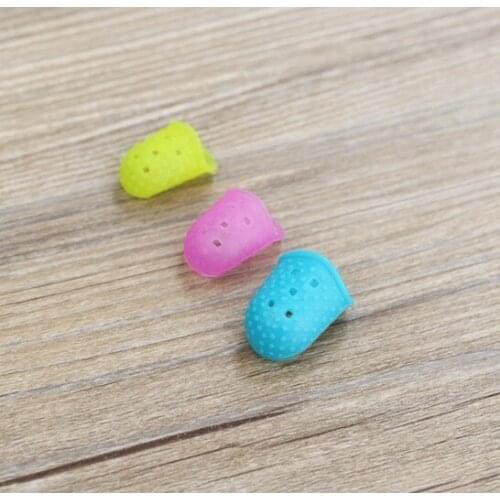 10pcs/lot NATURAL RUBBER finger cover/cot/condom/tip non slip elastic S M L color for counting finger protection free shipping