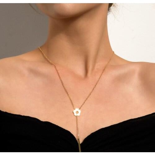 Simple Elegant Alloy Metal Stick Flower Pendant Necklace for Women Vintage Geometric Chains Clavicle Necklace Jewelry Gift