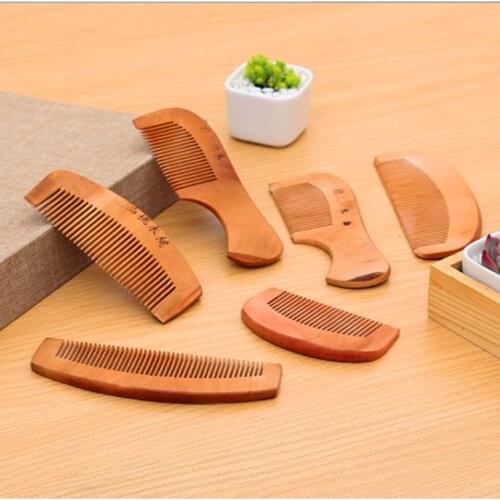 1pcs Anti-Static Natural Peach Wood Wooden Comb Anti-Static Beard Comb Engraved Peach Wood Healthy Hair Care Tools
