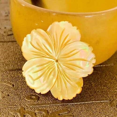 2PCS Natural Flower Shell Yellow Mother of Pearl Carved Shell Beads for DIY Charms Pendant Jewelry Findings Making Accessories