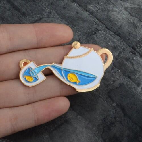 Teapot Fish Tea Cup Brooch Cartoon Cup Goldfish Travel Brooch Needle Shirt Jacket Animal Icon Child Badge Gift Ornament