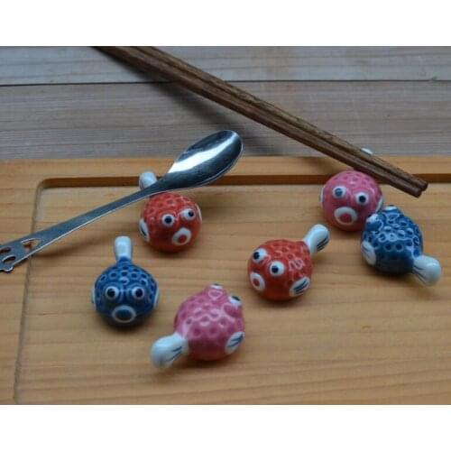 Puffer fish chopsticks stand ceramic chopsticks hand-painted cute cartoon and wind