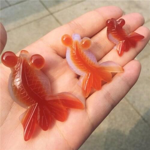 Natural Agate goldfish Crystal Pendant Carved Animal Polished Gemstone Crystal Healing Necklace Pendant Fashion 1pcs