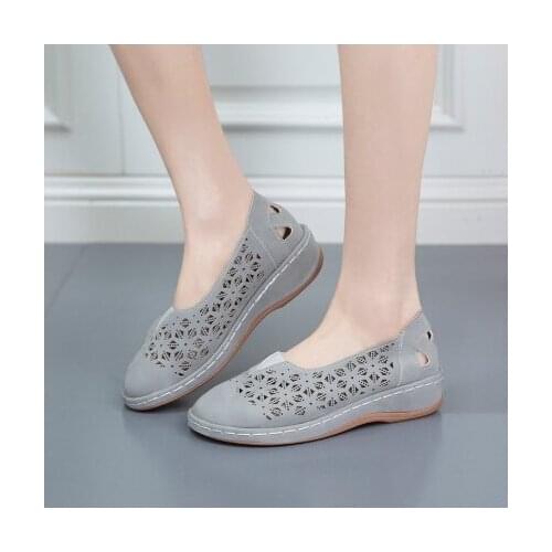 New Woman Leather Vintage Sandals Female Hollow Out Wedges Platform Shoes Plus Size Women Summer Slip on Retro Moccasins Sandals