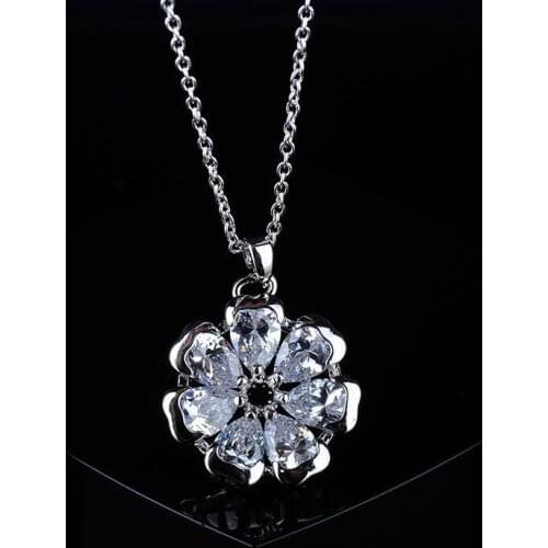 Hot sale Princess Flower Shinning CZ Flower Pendant Jewelry Necklace for Women Wedding Evening Party Jewelry GLD0770-0453