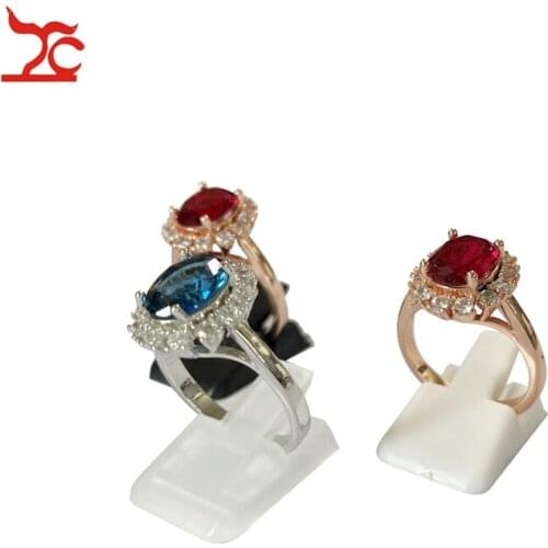 20Pcs Plastic Ring Holder Clip Mini Ring Jewelry Display Rack Diamond Ring Storage Organizer Shelf Ring Decoration Stand