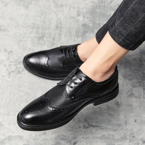 Men Leather Shoes Man Business Dress Classic Style Flats Black Lace Up Pointed Toe Shoe For Men bullock Shoes