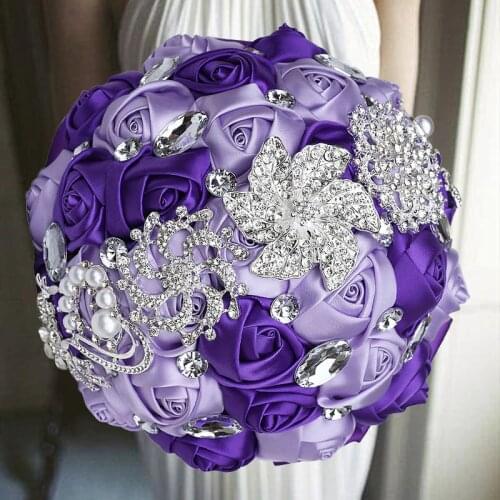 1PCs /lot purple Wedding Bouquet Silver Diamond Pearl Decoration Bridal Wedding Bouquet Artificial Ribbon Rose