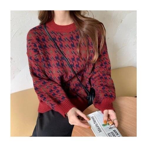 Thick and loose outer wear 2020 autumn and winter Korean version of the lazy wind wild retro Hong Kong style net red sweater