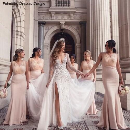 Champagne Mermaid Long Bridesmaid Dresses With Sheer V-neck Sleeveless 2021 Fashion Wedding Party Dress Maid Of Honor