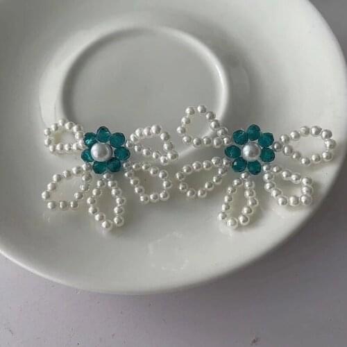 Summer Cute Imitation Pearls Beaded Flower Dangle Earrings for Women Blue Color Crystal Beads Floral Drop Earrings Oorbellen