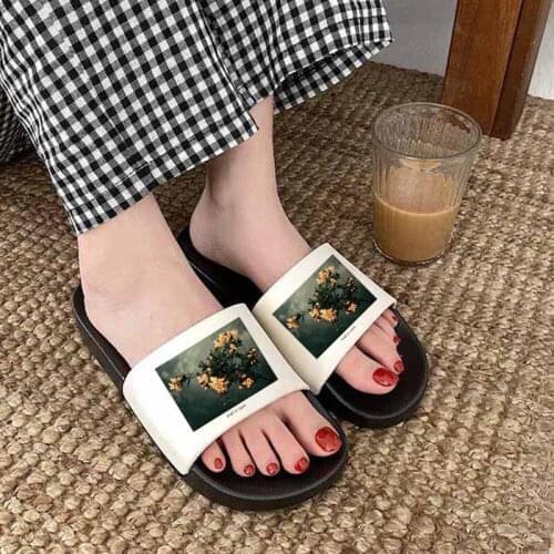 Women Shoes Summer Indoor Home Bathroom Slippers Flowers Print Thick Bottom Non-slip Flip Flop Beach Slides Female shoes 2021