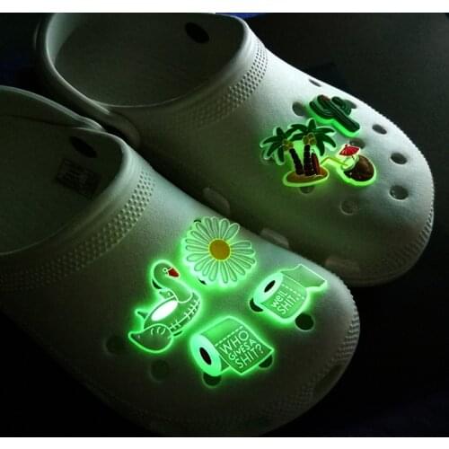 1pcs Glowing Red Mouth Shoe Charms Luminous Coconut Cactus Daisy Shoe Decorations Fluorescent Toilet Paper Accessories