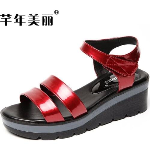 2019 new wedge sandals female summer bright leather with casual thick bottom sponge cake 40-43 sandals