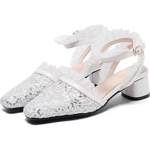 Fashion square head female 19 years spring and summer new product thick with heel baotou sandals 32-48