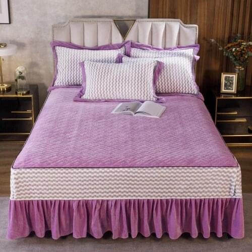 Winter Thicken Warm Coral Fleece Quilted Bed Skirt King Queen Size Yarn-dyed Bedspread Soft Bed Cover Not Including Pillowcase