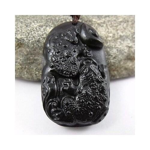 Black Green chalcedony Chinese Forest Frog Offering Treasure Amulet Pendant NO. 044