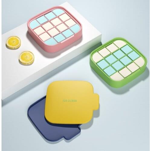 Creative DIY Food-grade Silicone Ice Tray with Lid Anti-odor Leakage Silicone Ice Tray Nordic Style Ice Cube Mold