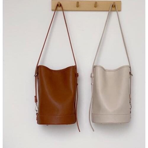 High Qaulity PU Leather Soft Ladies Round Bucket Bag Luxury Handbag Women Bag Designer Female Shoulder Crossbody Bag Whole Sale