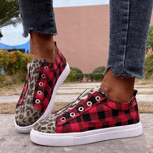 New Women Shoes Student Casual Plaid Slip-on Round Toe Flat Sneakers Teenagers Girls Outdoor Canvas Shoes Women Loafer Shoes
