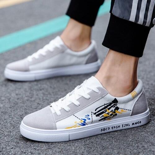 Spring and autumn new mens shoes, trendy fashion, all-match white shoes, lightweight, comfortable and wear-resistant shoes