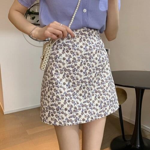 2020 spring and summer oversize French retro small wrinkle chrysanthemum print all-match student A-line bag hip skirt