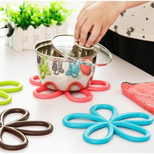 New Flower Shape PVC Anti-Slip Table Insulation Mat Heat Pad Kitchen Placemats