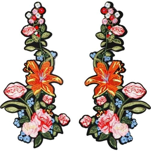 2Pcs Beautiful Rose Flower Floral Collar Iron On Patches Applique Badge Embroidered Dress Fabric Sticker Handmade Craft Ornament
