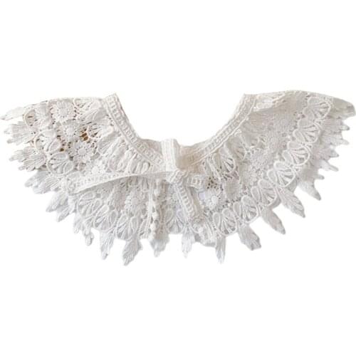 Baby Infants Shawl Hollow Out Lace Feeding Bibs Cotton Collar Saliva Towel Neckwear Toddler Newborn Drool Burp Cloth