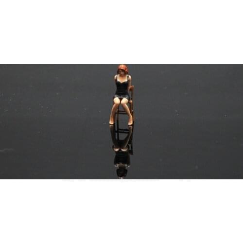 1/64 Scale Resin Die-cast Model Movie Character Sitting Woman Car Model Scene Layout Collection Decoration Toy