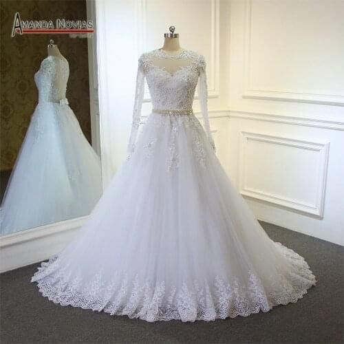 Brautkleid A-line Cap Sleeve Beads Patterns Buttons Back See Through Wedding Dress