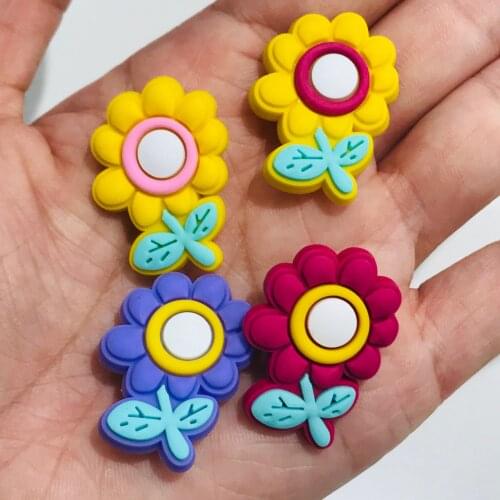 Wholesale 100PCS Mix Colorful Flowers PVC Craft Flat Back DIY Hair Decorations Charms Embellishment Scrapbooks Holiday Gifts