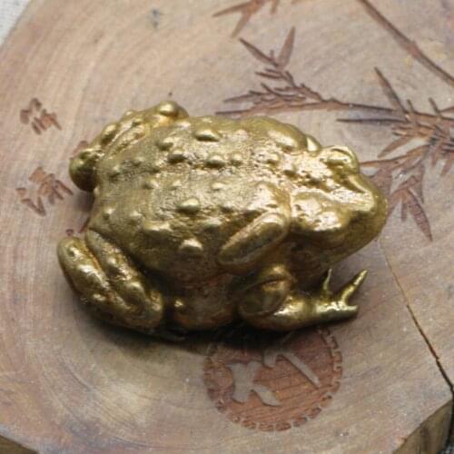 Brass Golden Toad Lucky Tea Pet Vintage Simulation animal Figurines Miniatures Home Office Desk Ornament Car Decoration Crafts