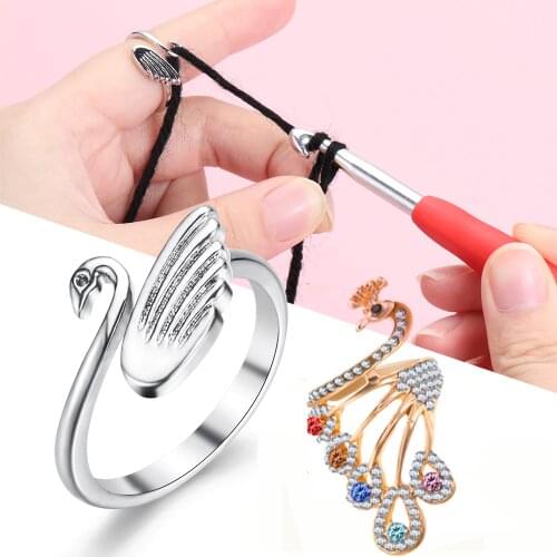Knitting Loop Crochet Ring Swan Peacock Ring Finger Wear Thimble Yarn Guides Loop Knitting Accessories