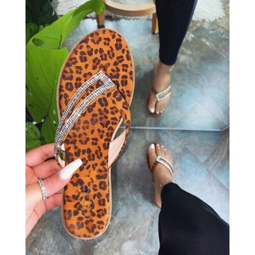 Summer New Sandals Flat Bottomed Womens Beach Shoes Slippers Sexy Women Beach Crystal Sandals